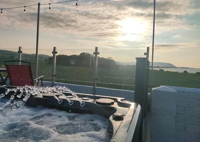 Blue Anchor House - Seaview, Hot Tub Apartments