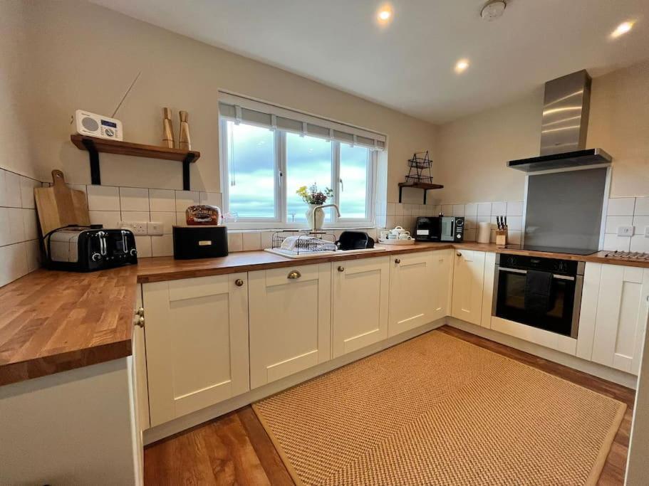 House - Seaview, Hot Tub *